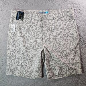 NWT Roundtree & Yorke Performance Shorts Men 40 x 9 Straight Fit Leaf Gray Comfy